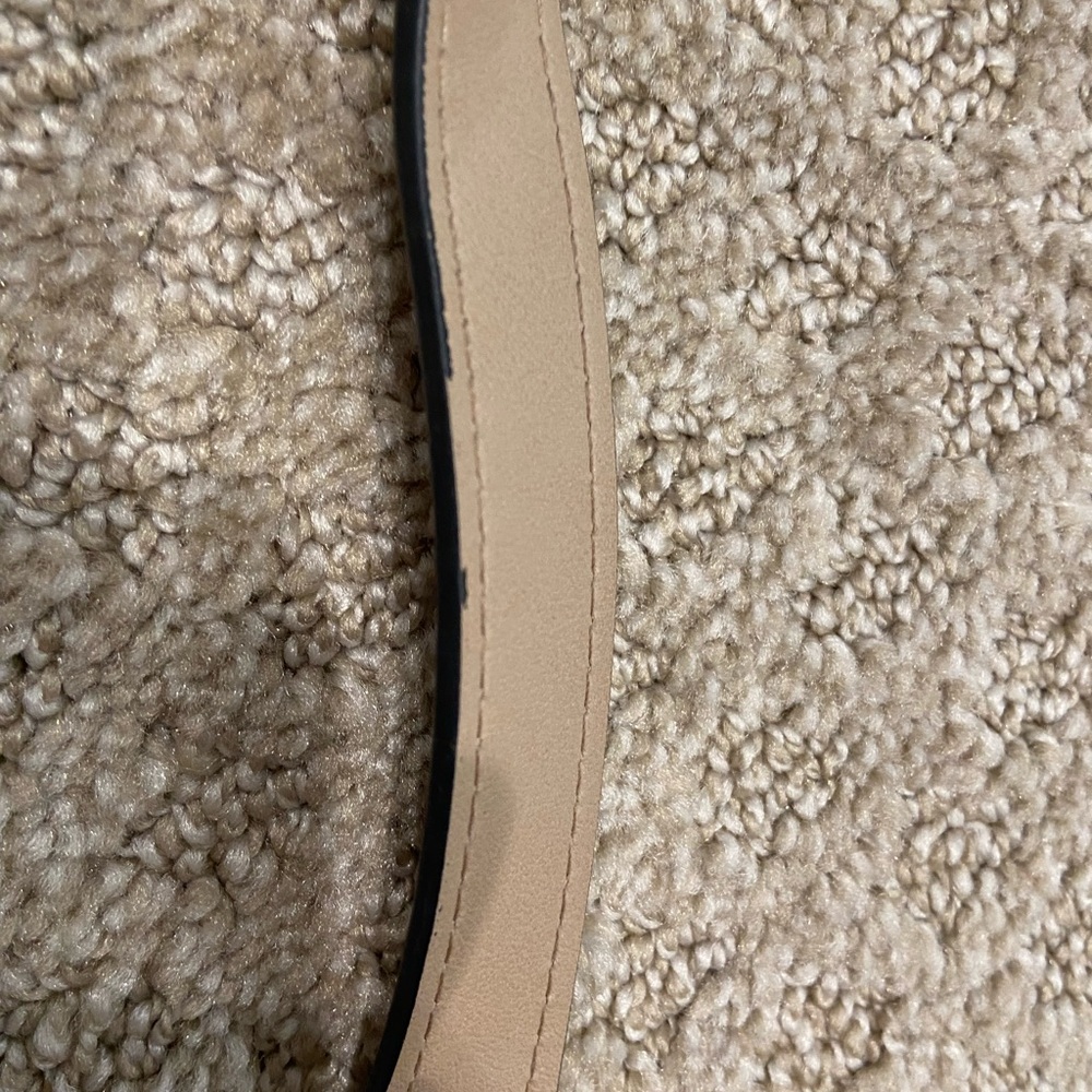 Jones New York crossbody Bag. - Picture 9 of 12